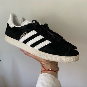Adidas Gazelle, men’s 8/ women’s 9.